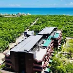 Apartment Jungle Guardian - Rooftop Pool & Club In Zona Hotelera