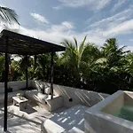 Umi Hotel
