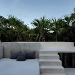 Hotel Umi