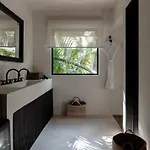 Hotel Umi *