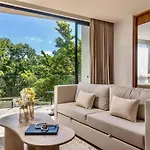 Narai 2Br Rooftop Pool & Jacuzzi