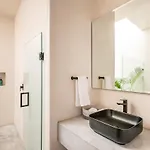 5-bedroom Private House With Pool In Villa