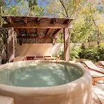Private 9br Luxury Compound With Private Plunge Pools *