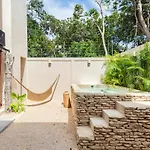 Villa 5-bedroom Private House With Pool In