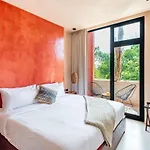 5-bedroom Private House With Pool In Villa
