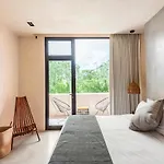 5-bedroom Private House With Pool In Villa *