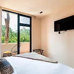 Villa 5-bedroom Private House With Pool In *