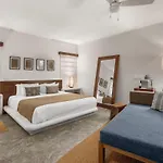Villa Chiringuito
