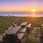 Jungle Guardian - Rooftop Pool & Club In Zona Hotelera Apartment