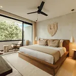 Elegant Duplex With Rooftop Jacuzzi In * Tulum