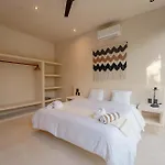 Luxury 2Br Retreat With Private Rooftop - Holistika