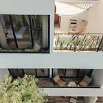 Elegant Duplex With Rooftop Jacuzzi In *