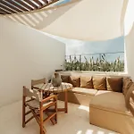Apartment Elegant Duplex With Rooftop Jacuzzi In
