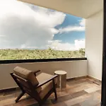 Elegant Duplex With Rooftop Jacuzzi In Tulum