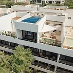 Apartment Elegant Duplex With Rooftop Jacuzzi In *