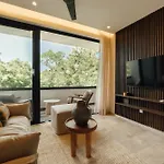 Elegant Duplex With Rooftop Jacuzzi In Tulum