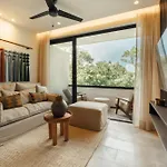 Elegant Duplex With Rooftop Jacuzzi In Tulum