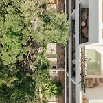 Elegant Duplex With Rooftop Jacuzzi In *