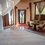 La Del Sol Boutique