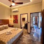 Jungle Guardian - Rooftop Pool & Club In Zona Hotelera Apartment *