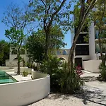 Moonlight Balcony Club * Tulum