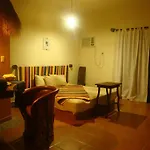 Lo Nuestro Petit Tulum