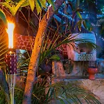 Maison Hotel 3*