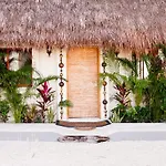 Soles Mayas * Tulum