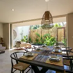 Apartment Eco-chic Design Wrapped In Nature's Elements By Stella