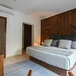 Villa Latina