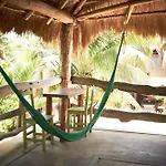 La Del Sol Boutique