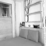 Hotel Radio *