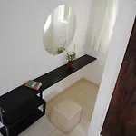 Hostel Lobo Inn Tulum *