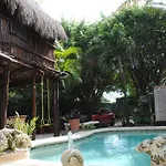 Hostel Lobo Inn Tulum *