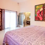 Hotel Keniza Beach