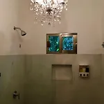 Hotel Ginger