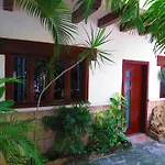 Hotel Xibalba Dive Center 3*