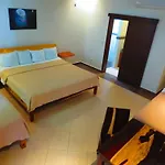 Xibalba Dive Center Hotel 3*