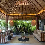 Kasa Hotel Parota