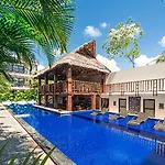 Kasa Hotel Parota