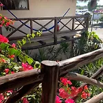 Hotel Lo Nuestro Petit