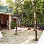 Holistika