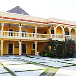 Scarlette Hotel