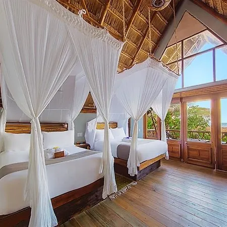 Ahau - Beachfront (adults Only)