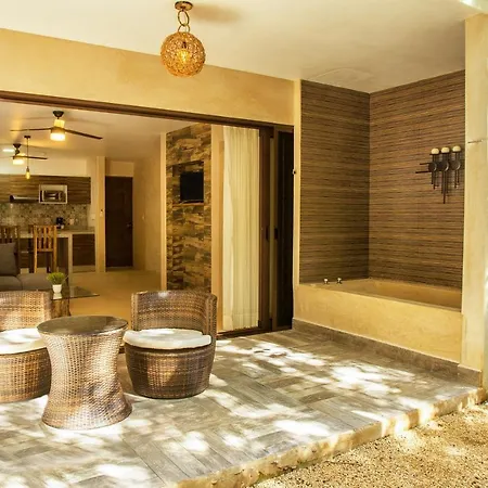 Azul By Guruhotel Hotel