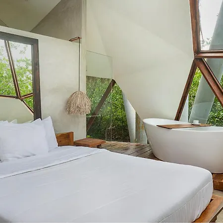 Hotel Mamasan Treehouses &