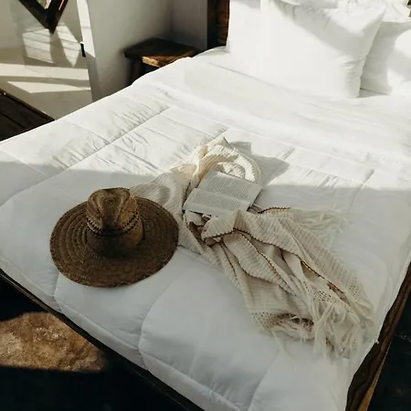 Mamasan Treehouses & Hotel