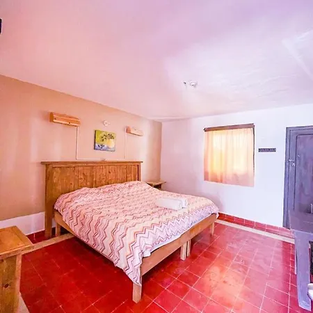 Crucero Bed & Breakfast