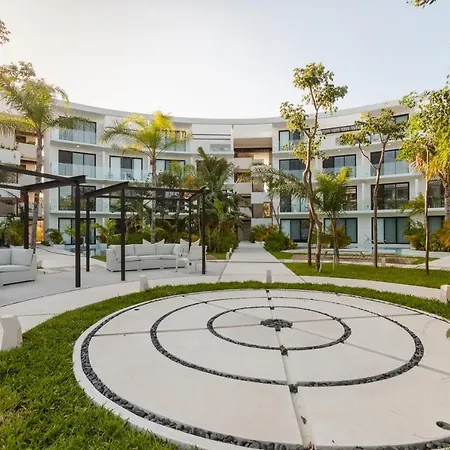 Your Place In Town With Pool, Coworking And Gym Located At Park Lagunas Apartment