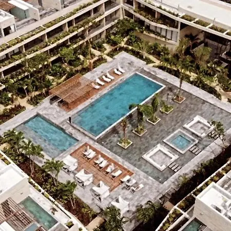 Mistiq Largest Ph With Gym, Club Shuttle & Fast Wifi Apartment